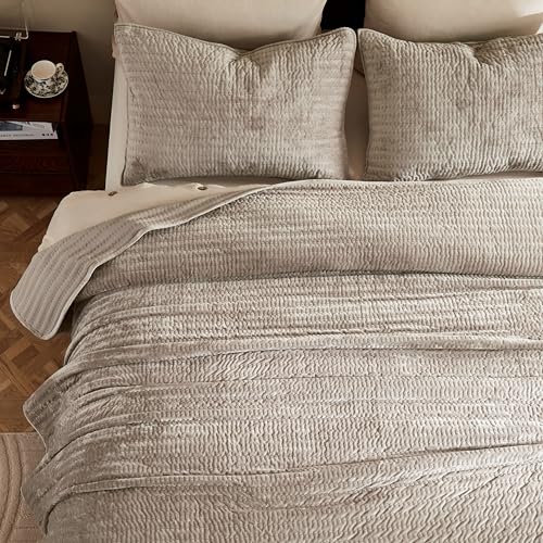 WDCOZY Velvet Twin Size Quilt Set - Beige Striped Pick Stitch Soft Lightweight Bedspread, Neutral Channel Farmhouse Country Rustic Coverlet, Modern Bedding Warm Thin Comforter, 3 Pieces WDCOZY