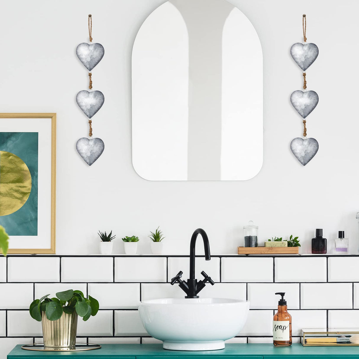 Moxweyeni 2 Pieces Metal Heart Wall Decor Galvanized Heart Hanging Sign Valentine Rustic Wall Hanging Art Crafts for Home Indoor Outdoor(Silver) Moxweyeni