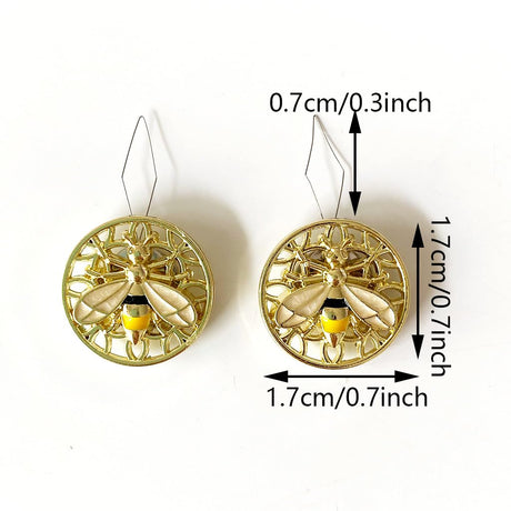2 Pieces Bee Needle Minders, Magnetic Needle Keeper, Needle Threader, Cross Stitch Embroidery Sewing Needlework Tools DPXWCCH