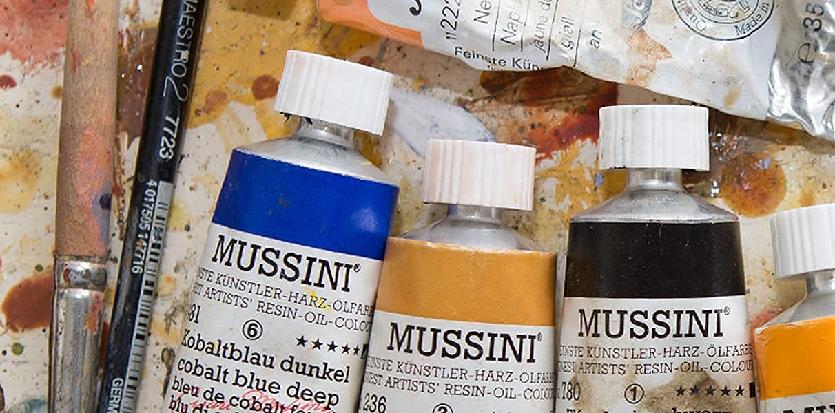 Schmincke - MUSSINI® Finest Resin Oil Colors Premium Wooden Box Oil Painting, 10 x 35 ml Set, 70 213 097, Walnut Tinted, White 150 ml Schmincke