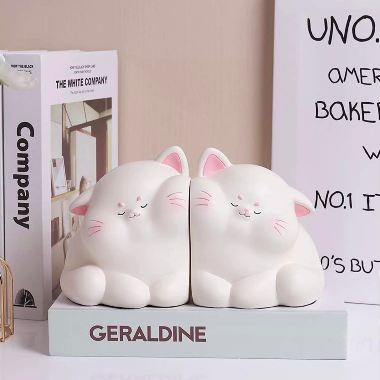 Cute Cat Book Ends for Shelves, Non-Slip Bookends for Heavy Books, Decorative Book Ends for Kids, Unique Bookends to Hold Books, Book Holders for Shelves, Book Stopper Cat GEPNUOQT