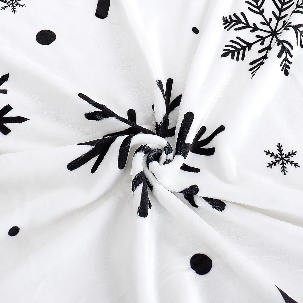 Christmas Snowflake Blanket Ultra Soft Winter Holiday Throw Blanket Xmas Idea Gifts Flannel Fleece Bed Blankets Lightweight Warm Cozy Fuzzy Plush Cabin Throw for Sofa Couch, Black White, 50" X 60" Yersion