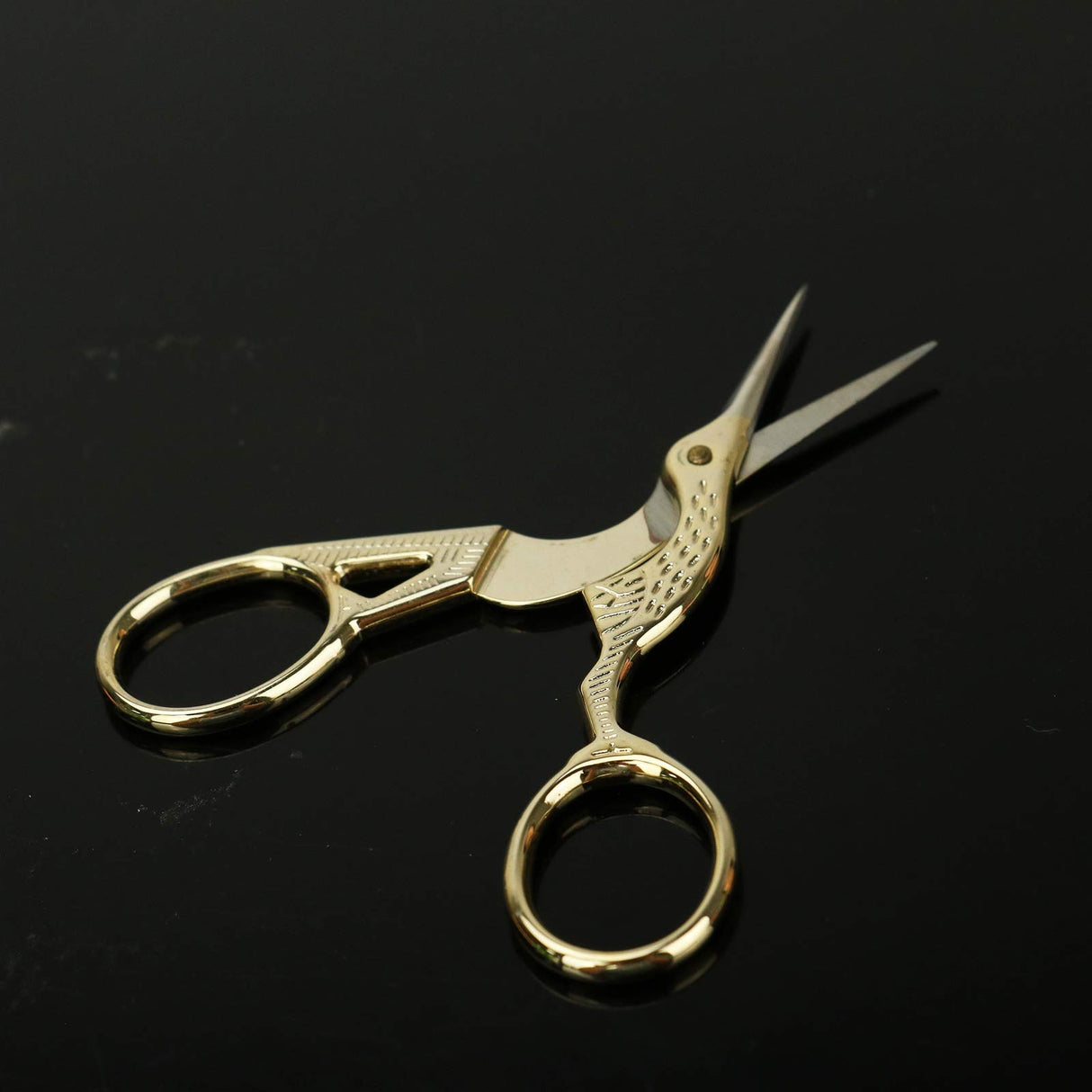 AQUEENLY Embroidery Scissors, Stainless Steel Sharp Stork Scissors for Sewing Crafting, Art Work, Threading, Needlework - DIY Tools Dressmaker Small Shears - 2 Pcs (3.6 Inches, Gold) AQUEENLY