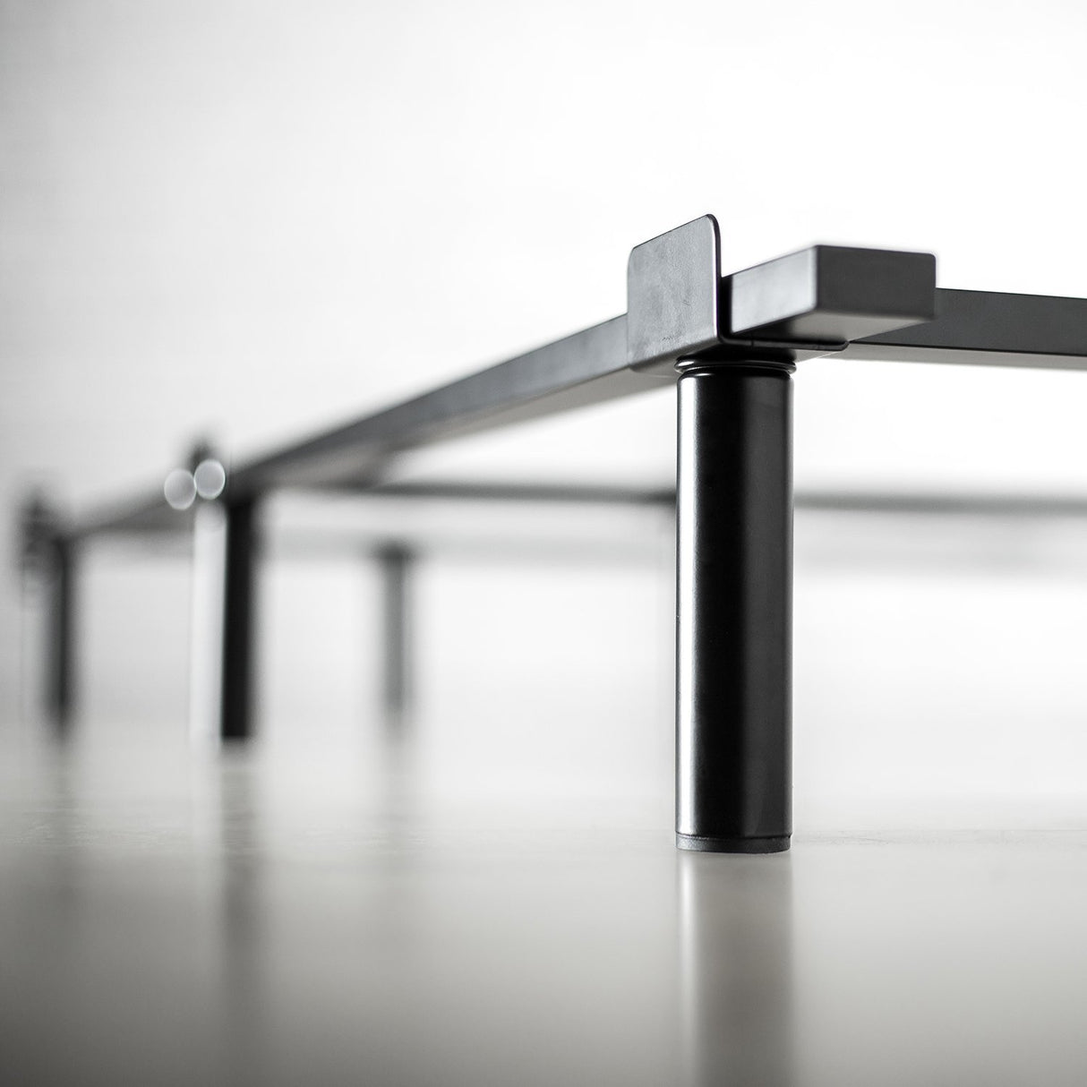 ZINUS Paige Compack Adjustable 7 Inch Heavy Duty Bed Frame, for Box Spring and Mattress Sets, Fits Full Queen King Zinus