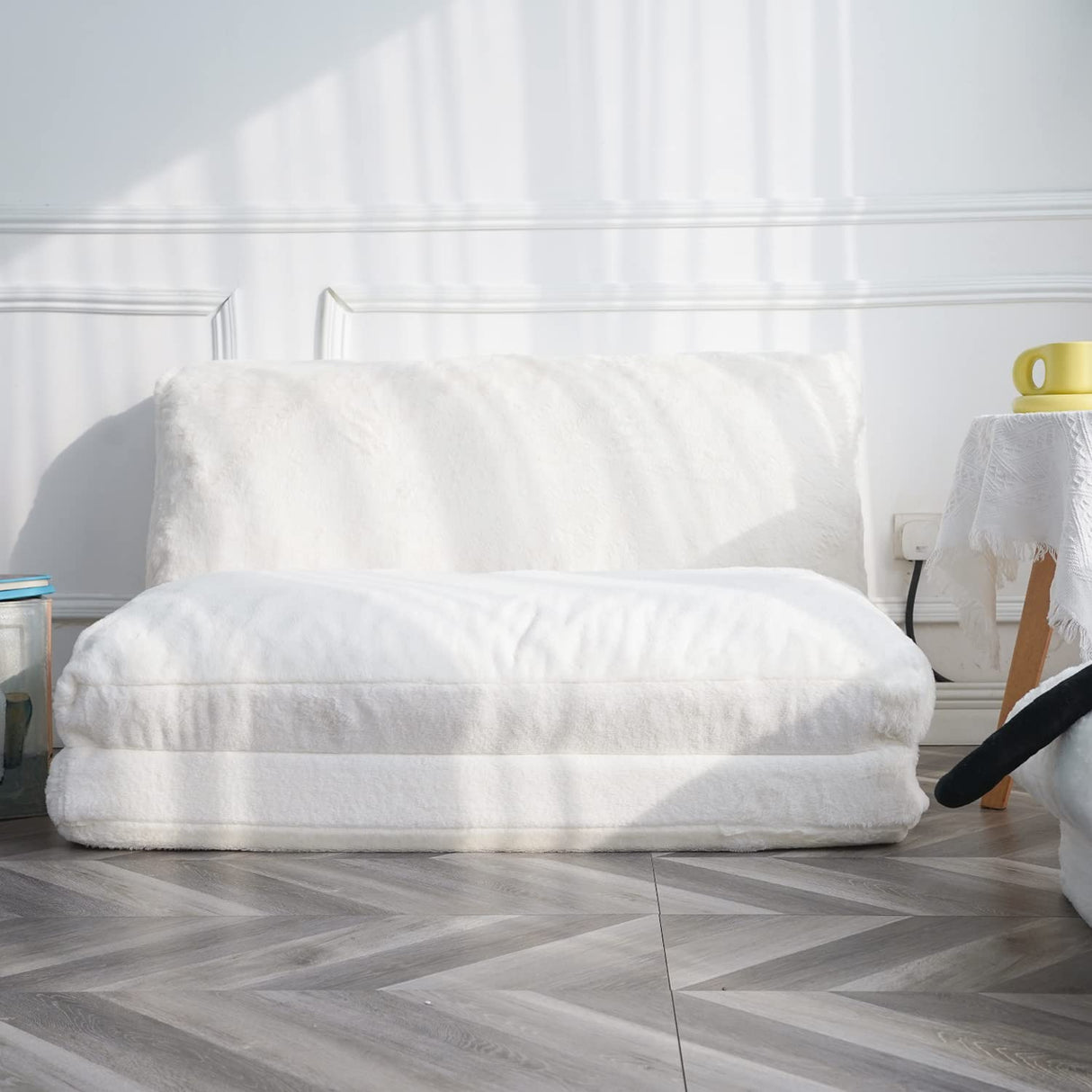 N&V Folding Matress Sofa Bean Bag Bed, Foam Filling Folding Matress Sofa, Includes Removable and Machine Washable Cover, Soft Premium Faux Fur (Medium, White) N&V