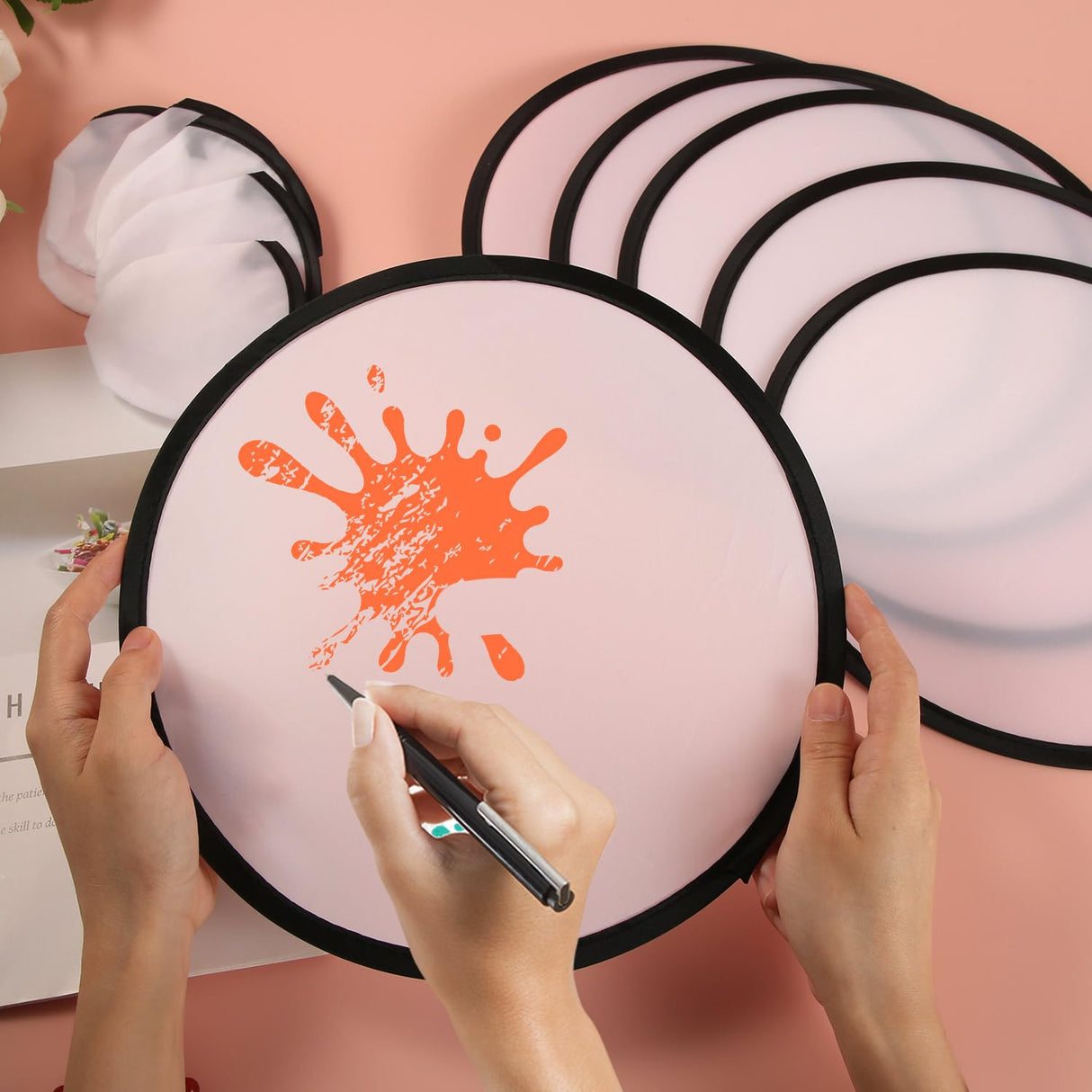 6 pcs Foldable Frisbee Fan with Storage Bag, White Sublimation Fan Blank Polyester Black Edge Round Folding Flying Disc Handheld Hand Fan Set for Wedding Party Gift Outdoor Beach Event Christmas NQEUEPN