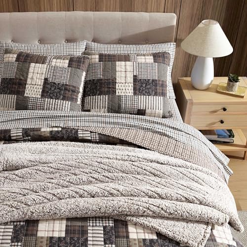 Eddie Bauer - King Quilt Set, Naturally Soft Cotton Bedding w/a Lightweight Feel for All-Year Comfort, Reversible w/Matching Pillowcases, 3 Piece Bed Set (Antique Brown) Eddie Bauer