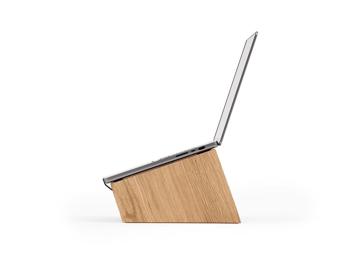 Oakywood Wooden Slanted Laptop Stand for Desk – Convenient Laptop Riser & Holder for Desk – Ergonomic Laptop Desk Stand Wood – 45x22x14cm – for 13-14" Laptops Oak Oakywood