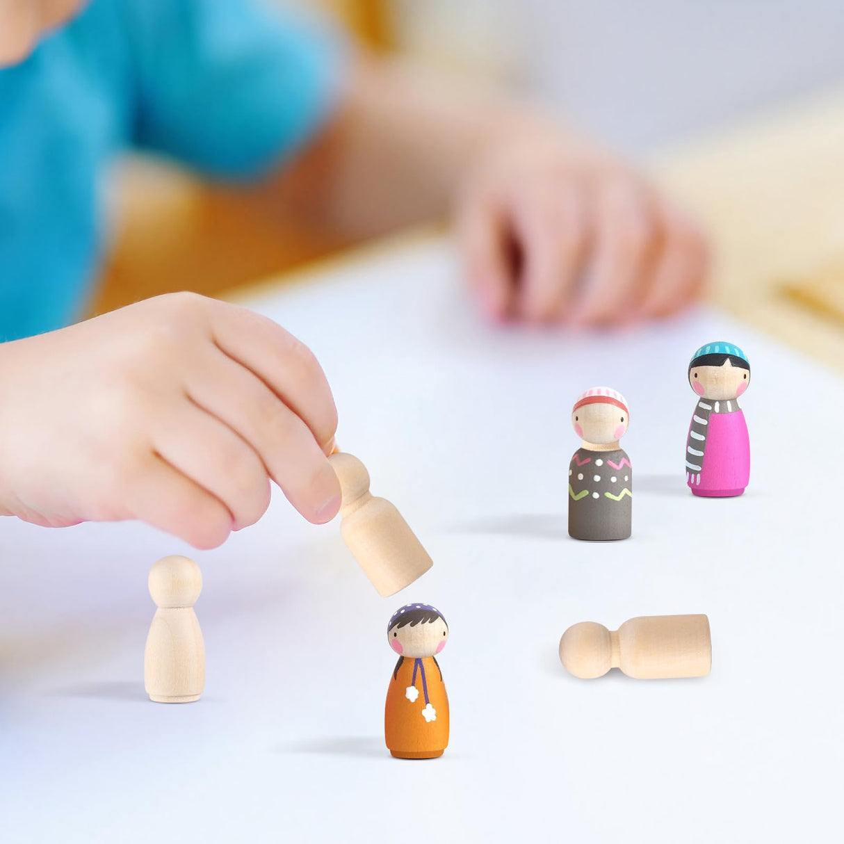 Christmas Doll 40Pcs Wooden Peg Dolls Unfinished Wood Peg People Unpainted Wood Figures Decorative for DIY Graffiti Painting, Arts, Crafts Projects Wooden Toys STOBOK