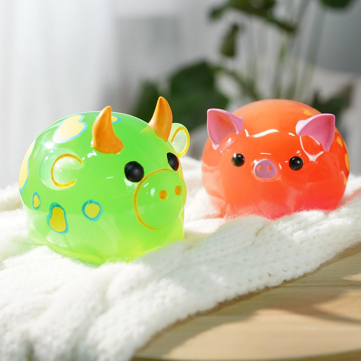 LET’S RESIN Animal Resin Molds, Cute Pig and Cow Figurine Silicone Molds for Epoxy Resin, Large 3D Round Resina Molds for Flowers Preservation, Resina Crafts, Home Desk Decor & Gifts for Animal Lovers LET'S RESIN