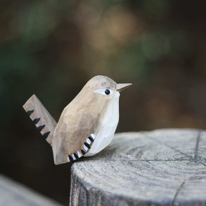 Handmade Wooden Carved Birds Decor Sculpted Hand-Painted Bird Figurines Small Home Decor Bird Statue Shelf Table Decor Ideal Gifts for Bird Lovers (Winter Wren) (Bird Decor)