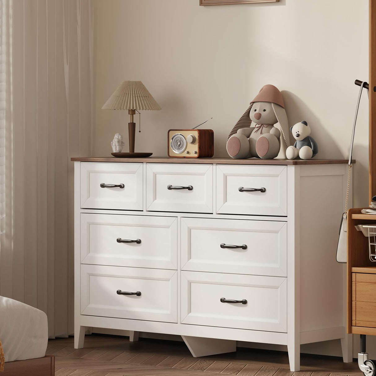 Gizoon Farmhouse 7 Drawers Dresser, White Chest of Drawers with Metal Handles, 47" Wide Wooden Storage Organizer for Bedroom, Hallway, Living Room, Tabletop-Retro Gizoon