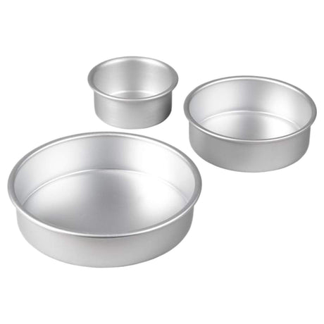 Wilton Aluminum Round Cake Pans, 3-Piece Set with 8-Inch, 6-Inch and 4-Inch Cake Pans Wilton