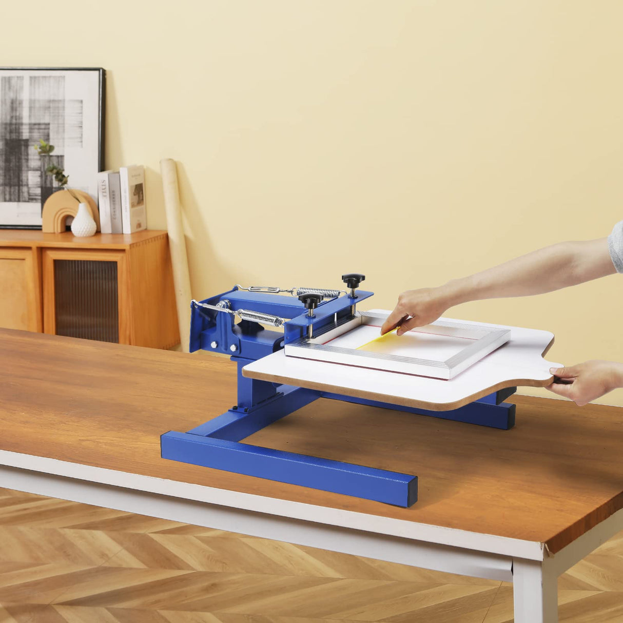 VEVOR Screen Printing Machine, 1 Color 1 Station Silk Screen Printing Press, 21.2x17.7in / 54x45cm Screen Printing Press, Double-Layer Positioning Pallet, Adjustable Tension for T-Shirt DIY Printing VEVOR
