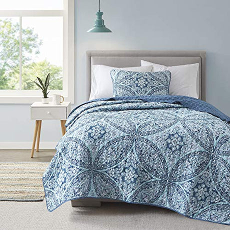 Comfort Spaces Reversible Quilt Set-Vermicelli Stitching Design All Season, Lightweight, Coverlet Bedspread Bedding, Matching Shams, Twin/Twin XL (66 in x 90 in), Gloria Damask Aqua 2 Piece Comfort Spaces
