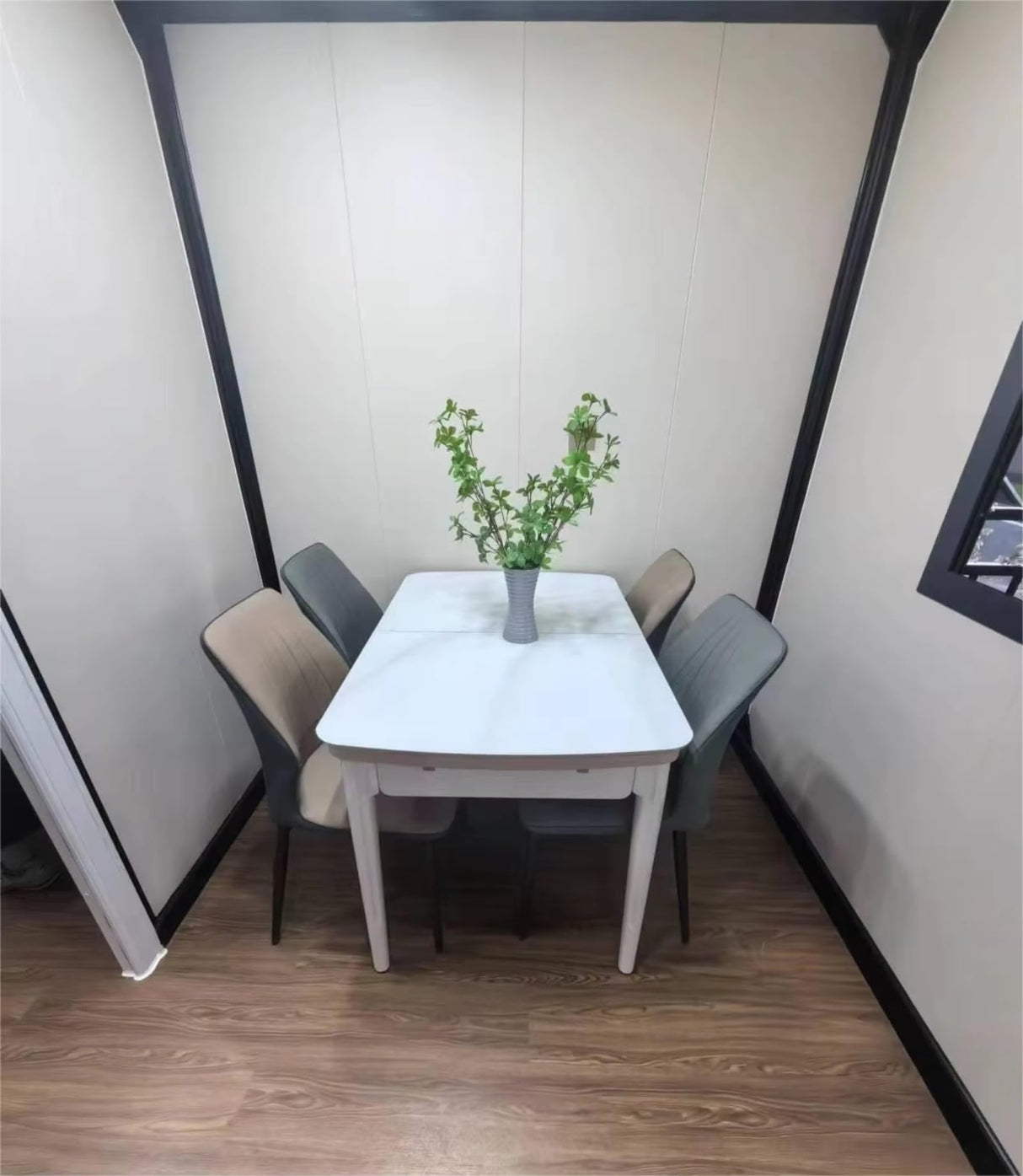 Expandable Container House to Live in for Adults, Mobile Homes 20ft Tiny Prefab Homes Movable Foldable Steel Frame Villa with Full Kitchen & Bathroom Generic