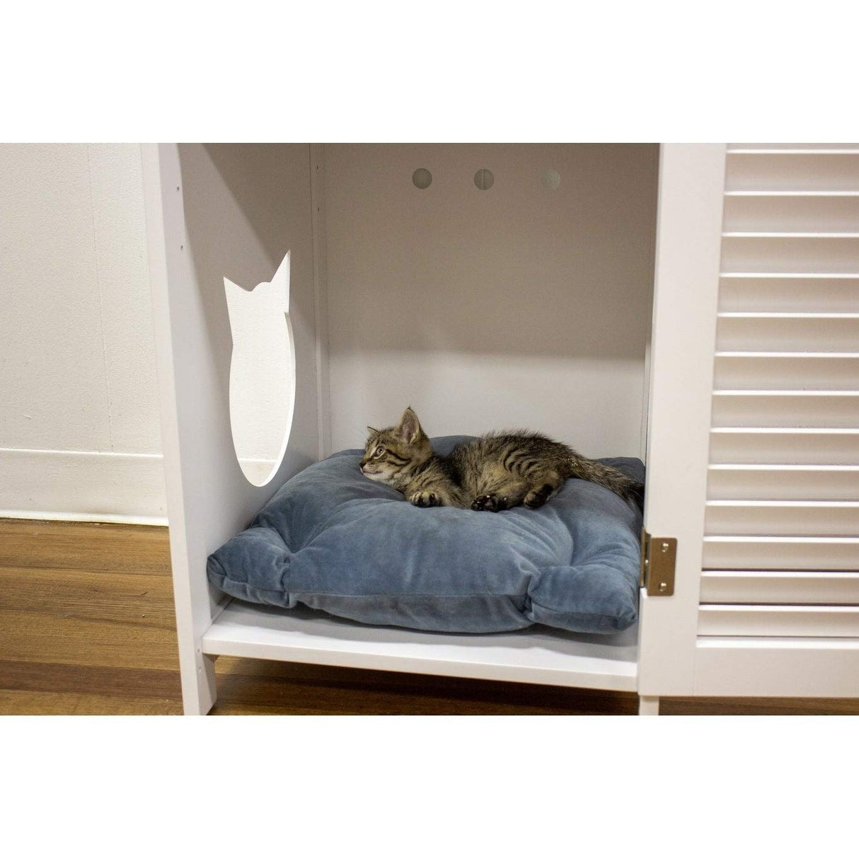 Penn-Plax Cat Walk Furniture: Contemporary Home Cat Litter Enclosure - Storage Drawer, Inner Shelf, and Shutter Style Door - White Penn-Plax
