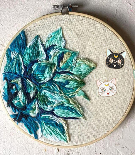 Kitten (2 Pieces) Needle Minder Magnetic Needle Keeper for Cross Stitch Embroidery Sewing Needle and Pin Holders N\C