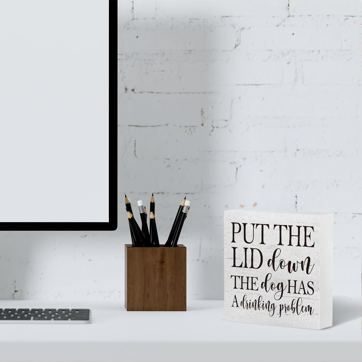 mmiishe Put the Lid Down the Dog Has a Drinking Problem Wooden Box Sign Decorative Funny Bathroom Wood Box Sign Home Decor Rustic Farmhouse Square Desk Decor Sign for Shelf 5 x 5 Inches mmiishe