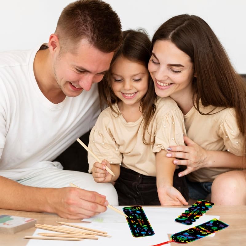 GOMANCHE 40 Sets Scratch Art for Kids, 4 Styles Magic Rainbow Bookmarks Craft Kit, Scratch Paper Art Sets for Students Party Bag Fillers GOMANCHE