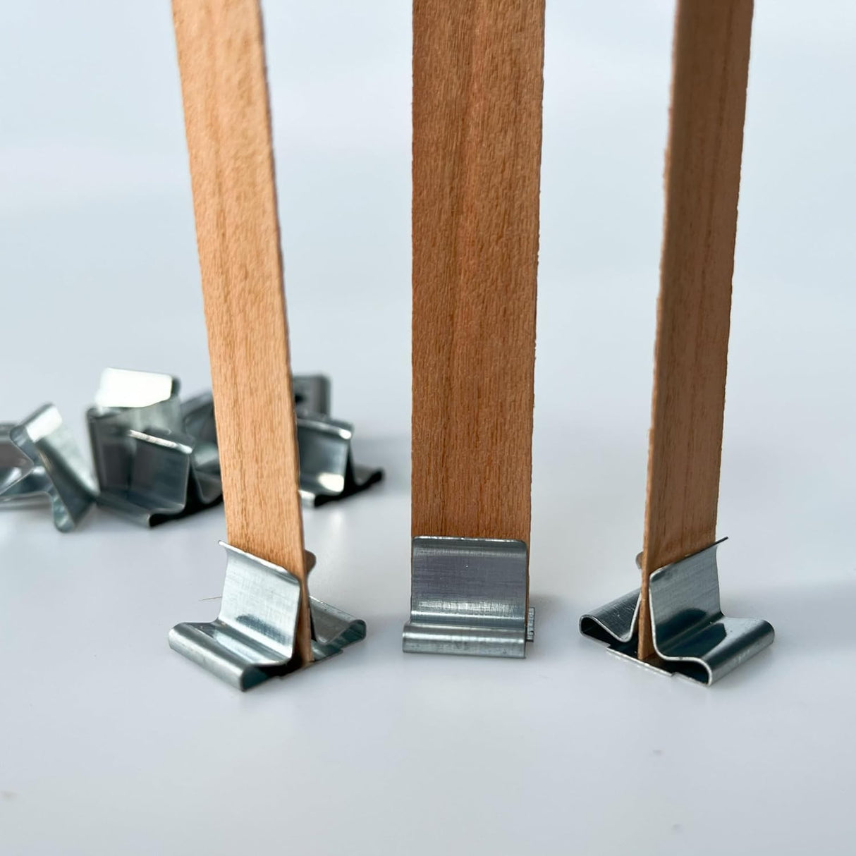 150 PCS Wick Clip for Candle Making Wood Wick Holder Base Universal Wood Wick Clips Wooden Wicks Bases Metal Candle Wick Holders (Square) Phinicco