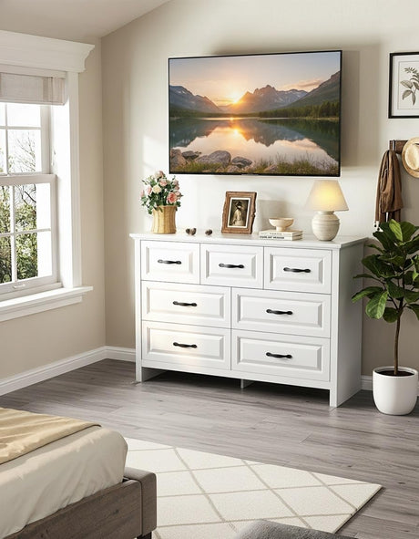 Marsail Farmhouse 7 Drawer Dresser, Wood Chest of Drawers with Natural Texture, Smooth Gliding Drawers, Versatile Storage Organizer Cabinet for Bedroom & Living Room, White Marsail