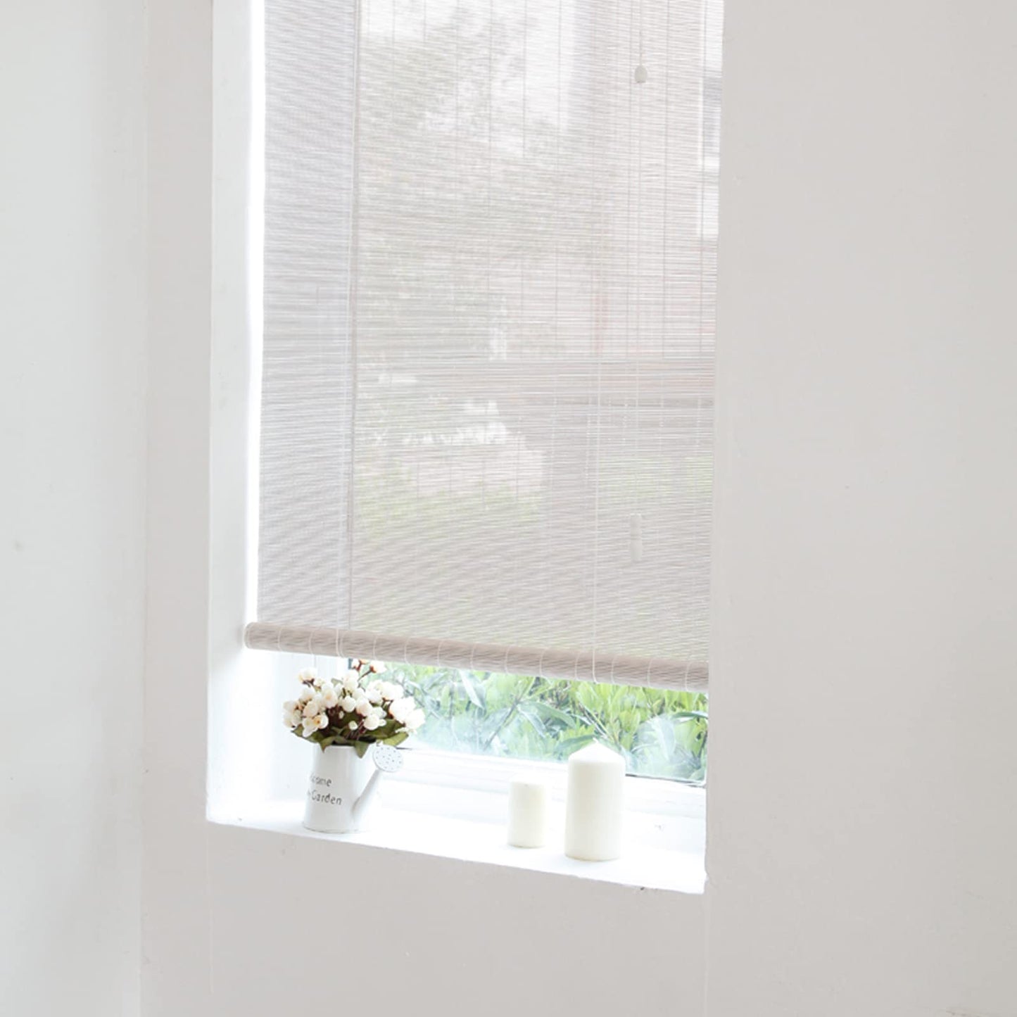 KUISOGAN White Bamboo Roller Blind - Elegant Light-Filtering Shade for Privacy and Sun Protection