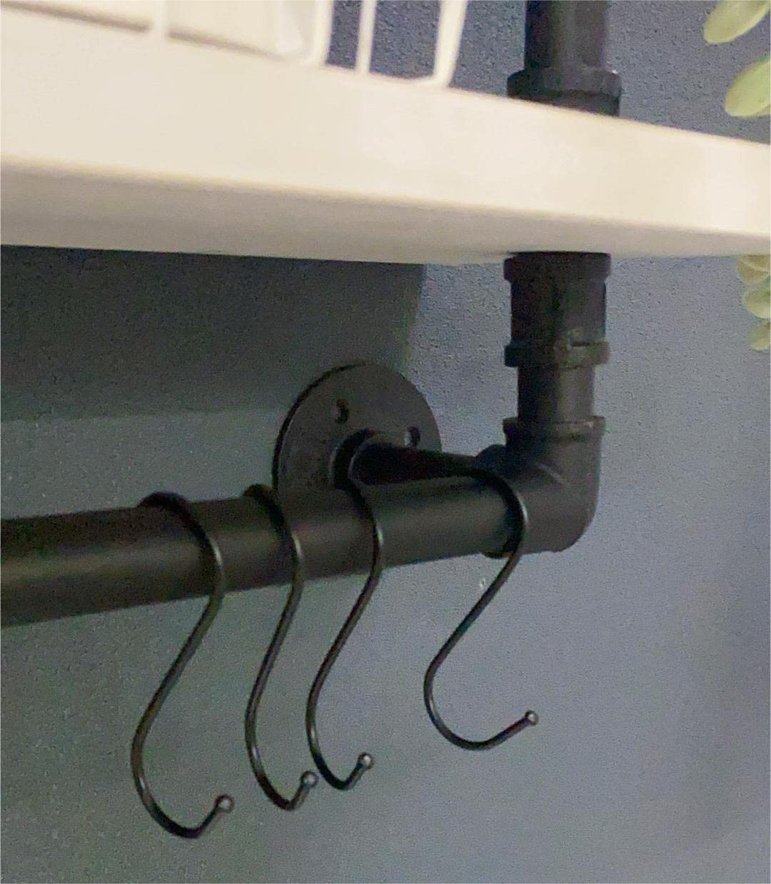 ROGMARS Industrial Pipe Shelving Bathroom Pipe Shelves with Towel Bar,3 Tier 24 inch Retro White Rustic Farmhouse Pipe Industrial Wall Shelves Bathroom Shelves Over Toilet for Storage ROGMARS