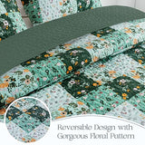 Exclusivo Mezcla Reversible Boho Quilts Twin Size, Green Bedspreads Lightweight Coverlet All Season Patchwork Quilt Bedding Set with Printed Floral Pattern (1 Quilt, 1 Pillow Sham) Exclusivo Mezcla