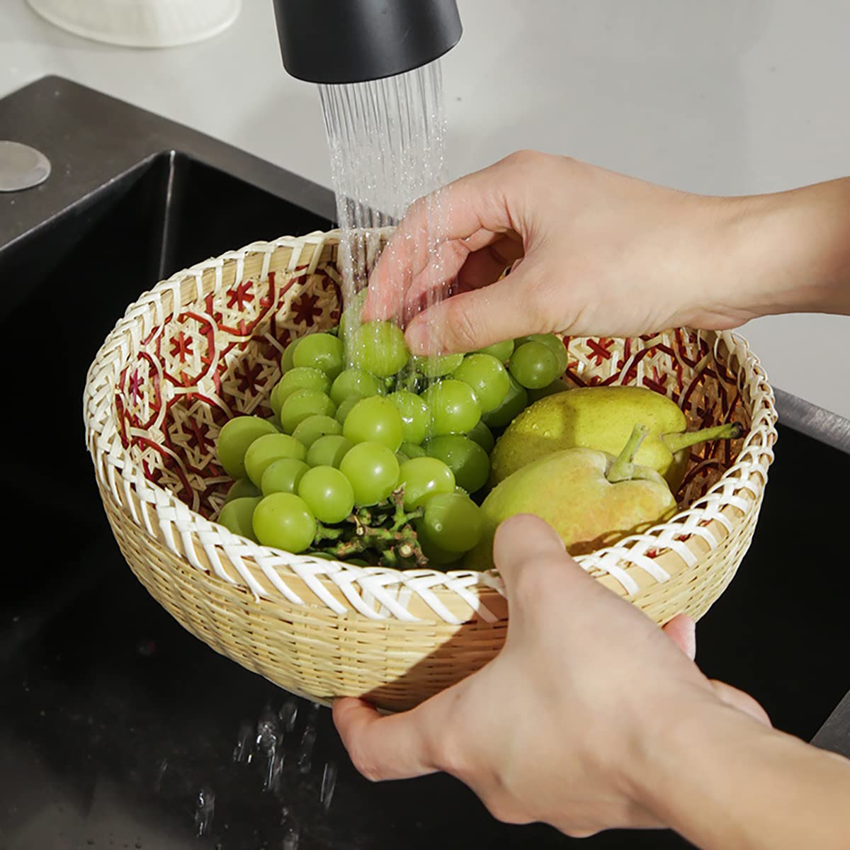 Elsjoy Set of 3 Wicker Woven Storage Basket, Bamboo Bread Basket Round Rattan Serving Basket Farmhouse Decor for Fruits, Vegetables, Potatoes, Stackable 9.6"/8"/7" Elsjoy