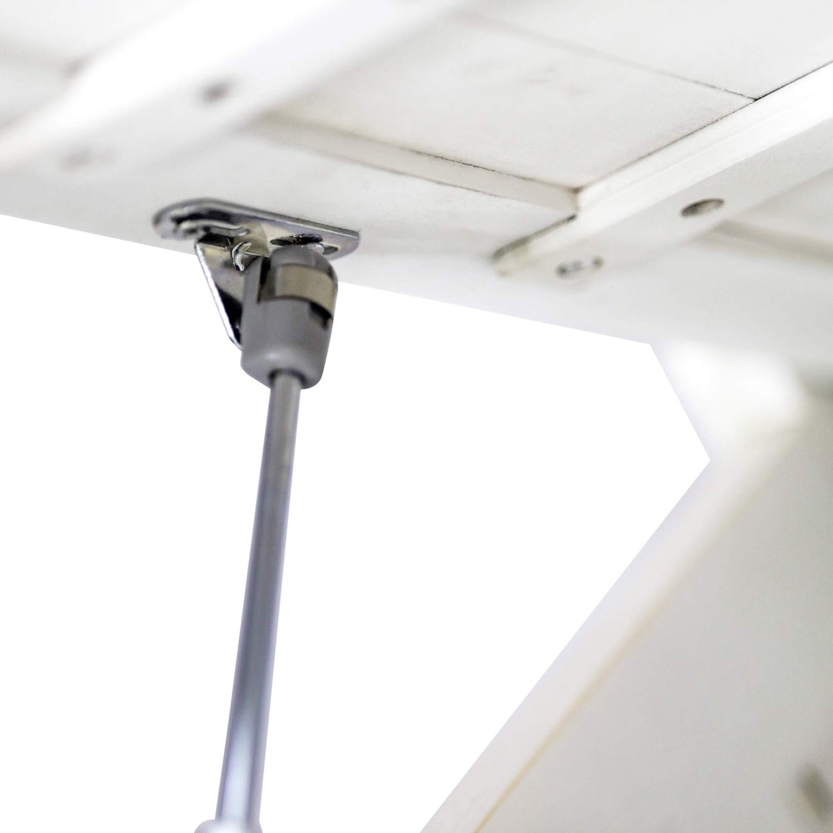 Outsunny 41 Gallon White Wooden Outdoor Storage Bench with Waterproof Lining and 2-Seat Capacity Outsunny