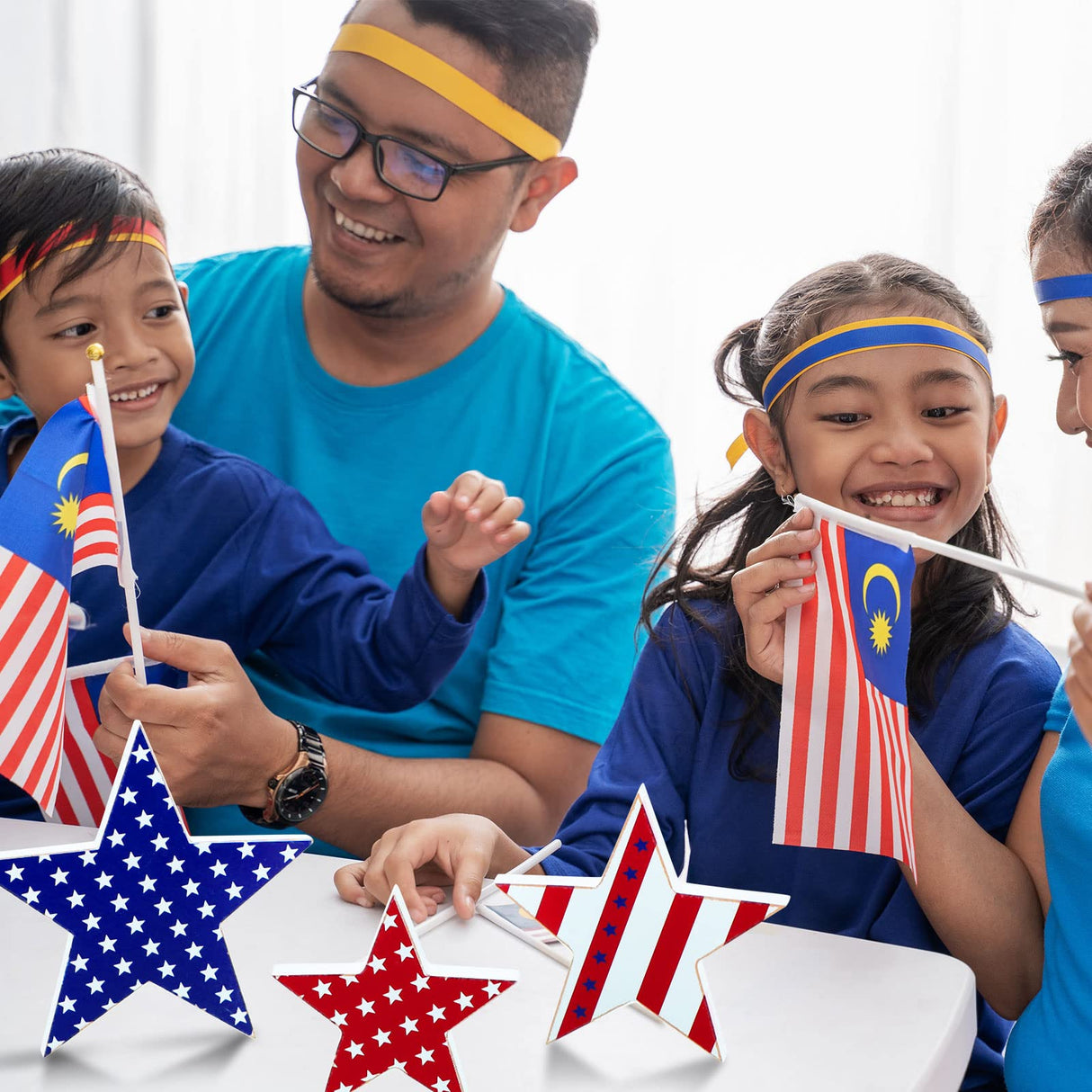 3 Pcs 4th of July table decorations Patriotic Wooden Star Centerpiece Sign Independence Day Tiered Tray Decor Memorial Day Tabletop Decorations for Home Festival Party Decor (Classic) Yulejo