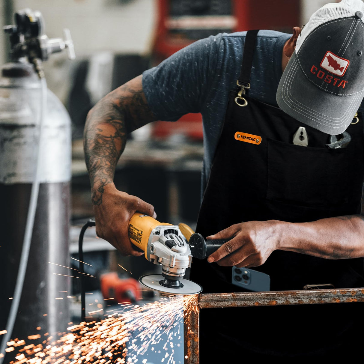 KEMITAC Barbecue Apron For Men, Men Cooking Apron, Work Apron, Gardening Apron, Welding Apron - Waterproof, Fireproof, Adjustable Straps, Many Pockets, Dirt-Repellent - Black Canvas KEMITAC