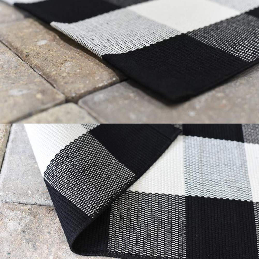 MUBIN Cotton Buffalo Plaid Rug 27.5 x 43 Inches Black and White Check Rugs Hand-Woven Indoor or Outdoor Rugs for Layered Door Mats Washable Carpet for Front Porch, Kitchen, Farmhouse, Entryway MUBIN
