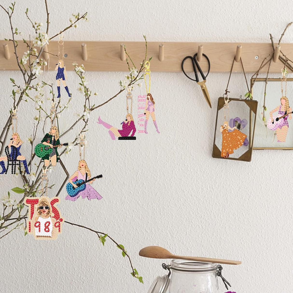 9 PCS Diamond Painting Keychains Kit Music Pop singer Diamond Art Double Sided 5D Diamond Key Rings DIY Diamonds Pendants for Beginners Birthday Crafting Home Party Decor Weadatty