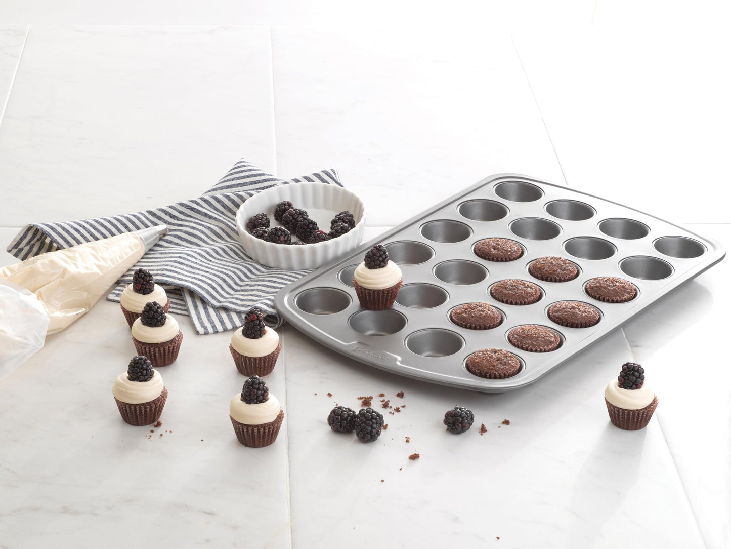 GoodCook Everyday Non-Stick Steel 24 Cup Mini Muffin Pan – Heavy Duty Small Muffin Pan, Bakeware Cupcake Pan, Delicious Baked Goods Muffin Tin Tray, Dishwasher Safe