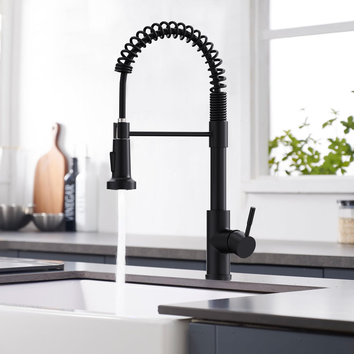 GIMILI Black Kitchen Faucet with Pull Down Sprayer Commercial Single Handle Lever Spring Kitchen Sink Faucet GIMILI