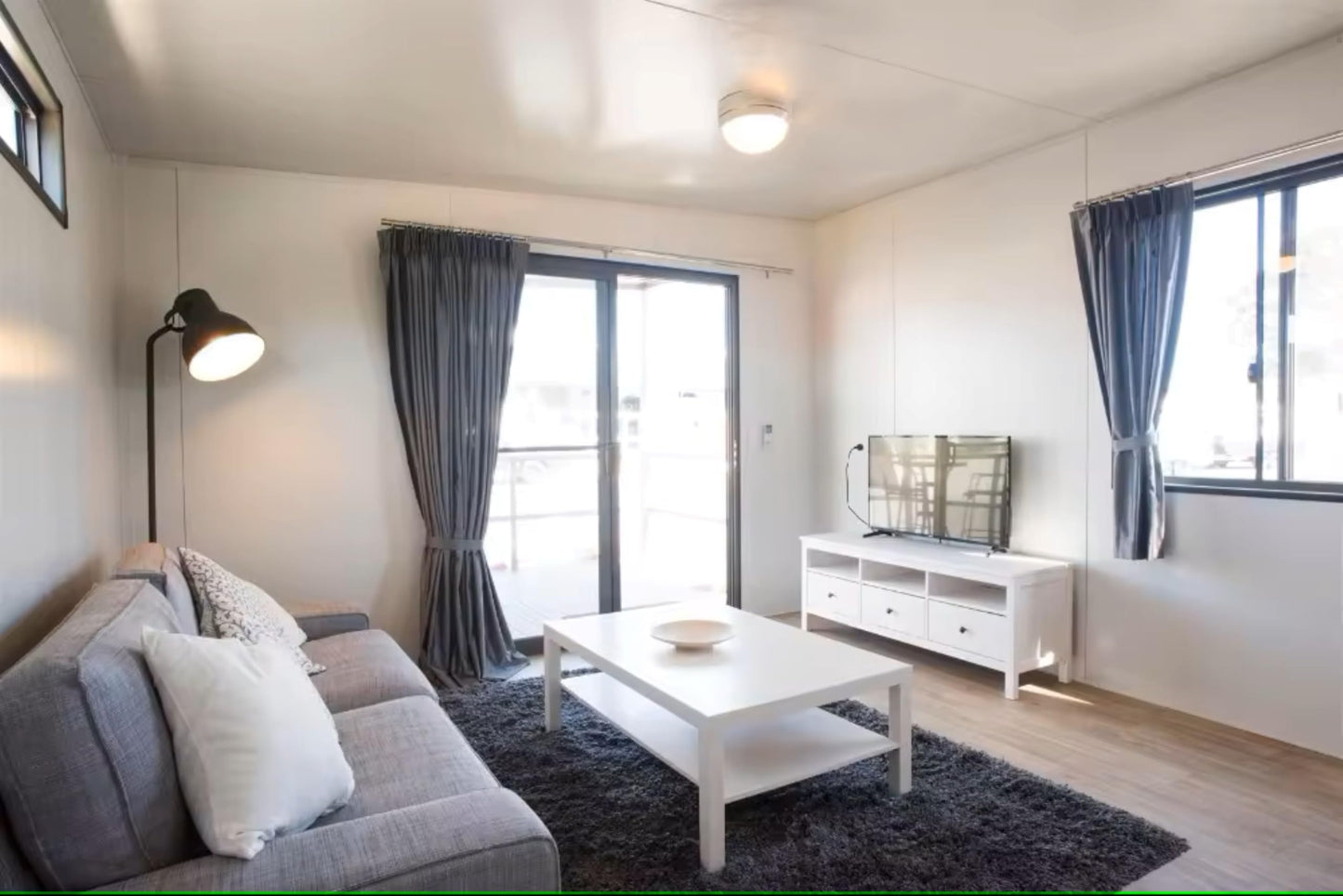 20 Ft Tiny Prefab House to Live in 1 Bathroom, 1 Bedroom & 1 Kitchen- for Small Family