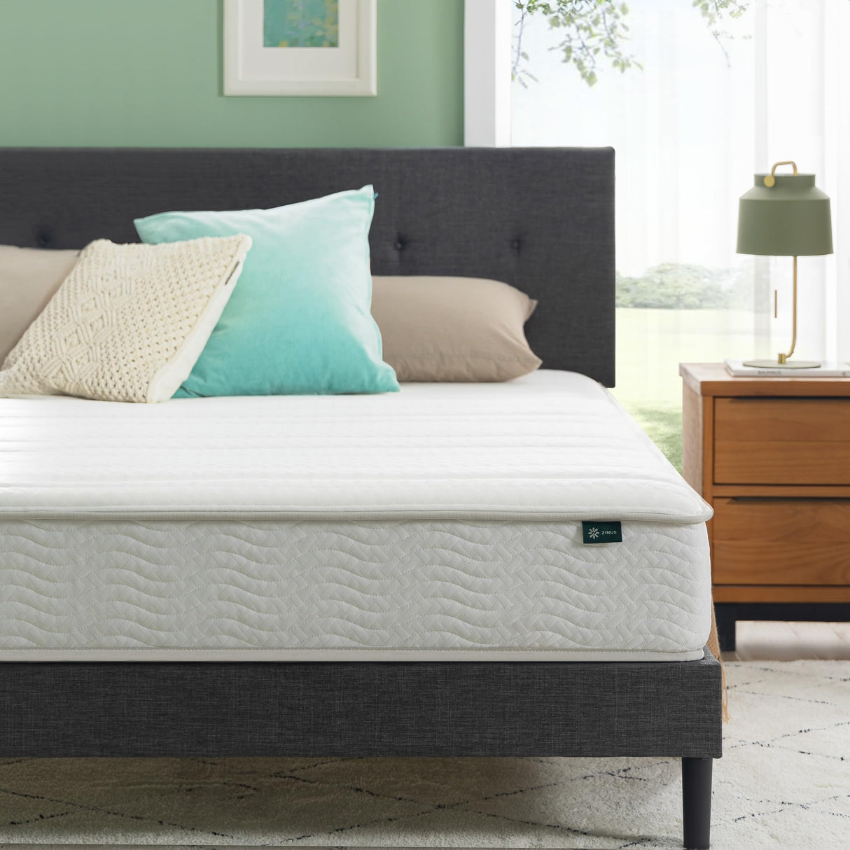 ZINUS 8 Inch Foam and Spring Hybrid Mattress [New Version], Queen, Fiberglass Free, Medium Firmness, Durable Support, Certified Safe Foams & Fabric, Mattress in A Box Zinus