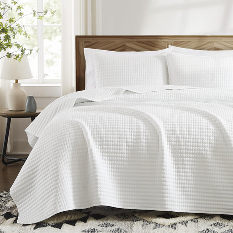 WRENSONGE White Quilt Set Queen Size-3 Pieces Lightweight Bedspreads Summer Coverlet for All Season, Soft Quilt Bedding Set with 2 Pillow Shams Suitable for Bed & Couch WRENSONGE