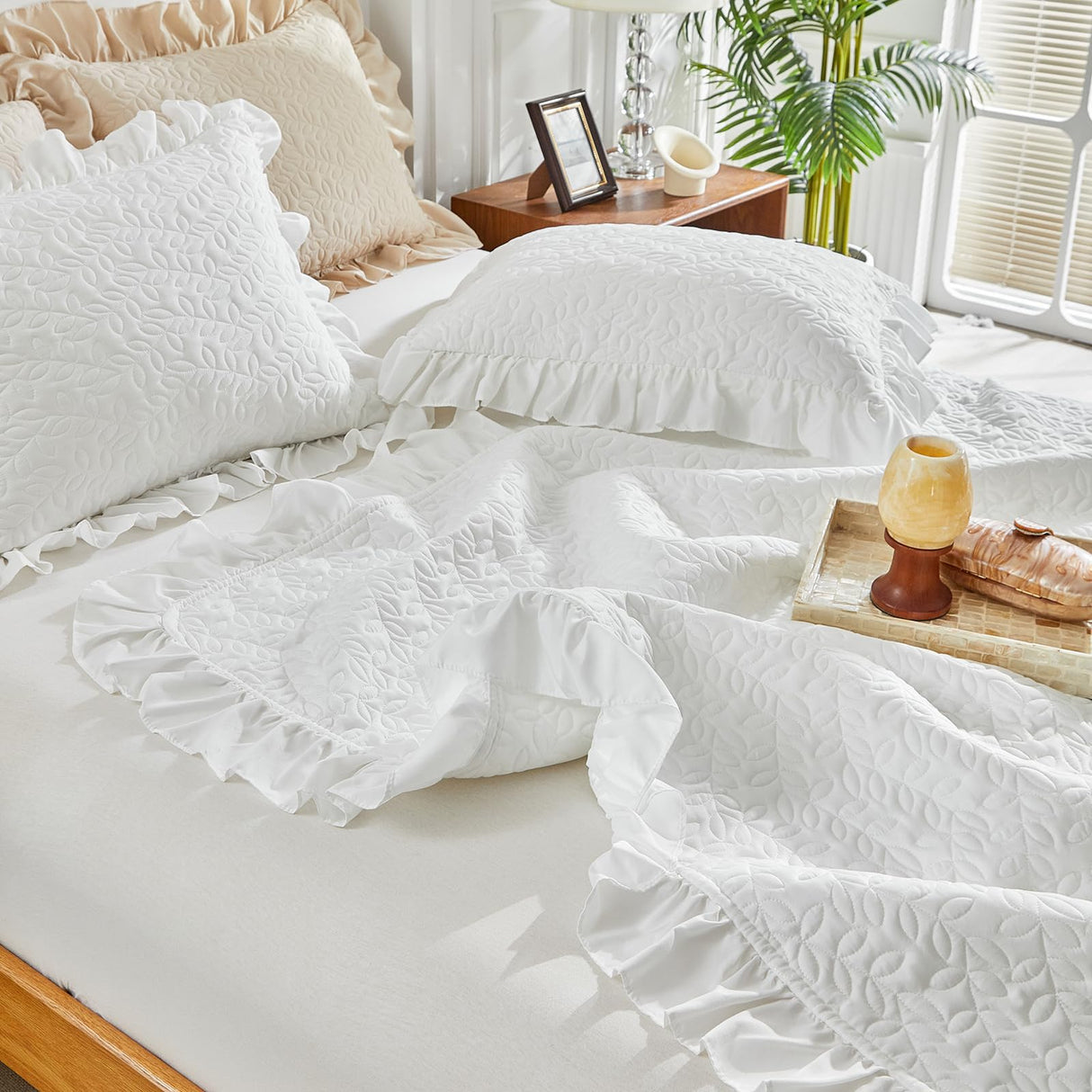 Ruffled Quilt Set California King Size 100 * 114 in - 3 Pieces Solid Shabby Chic Farmhouse Ruffle Bedding Rustic Coverlet & Sets Lightweight Fluffy Summer Oversized Bedspread with Shams - White UOZZI BEDDING