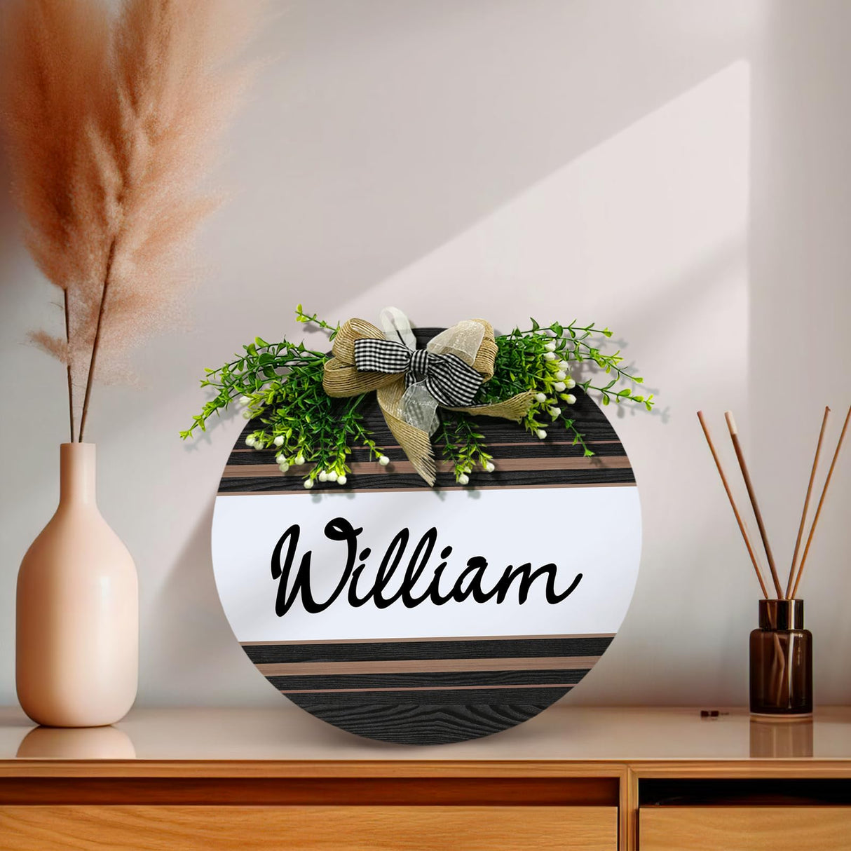 Dacawin Personalized Front Door Signs with Wreath Custom Rustic Family Name Round Wooden Sign with Bow Welcome Farmhouse Customized Hello Door Hanging Sign for Home Wall Outdoor Indoor 12x12 Inch Dacawin