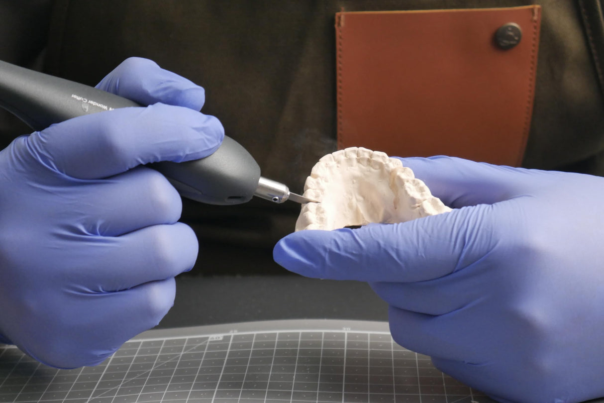 Second generation of ultrasonic cutter CtrlAX CtrlAX