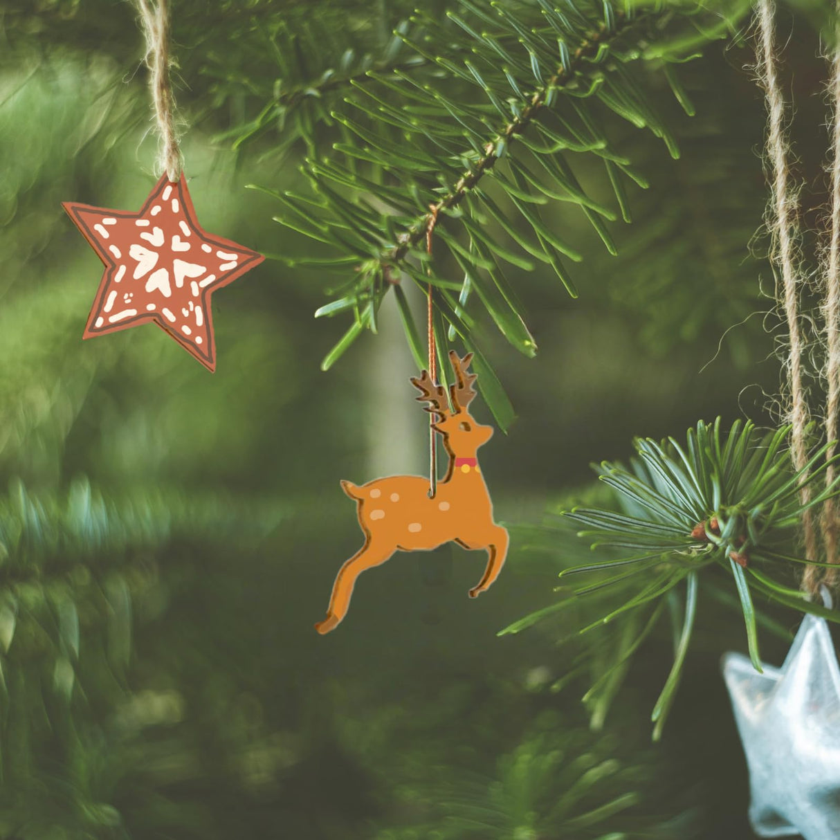 50pcs Christmas Wooden Ornaments for Crafts, 10 New Styles Unfinished Wood Slice Ornaments, Wooden Christmas Ornaments to Paint, Christmas Tree Hanging Ornaments Wood Christmas Decoration DIY Crafts Sotipevs