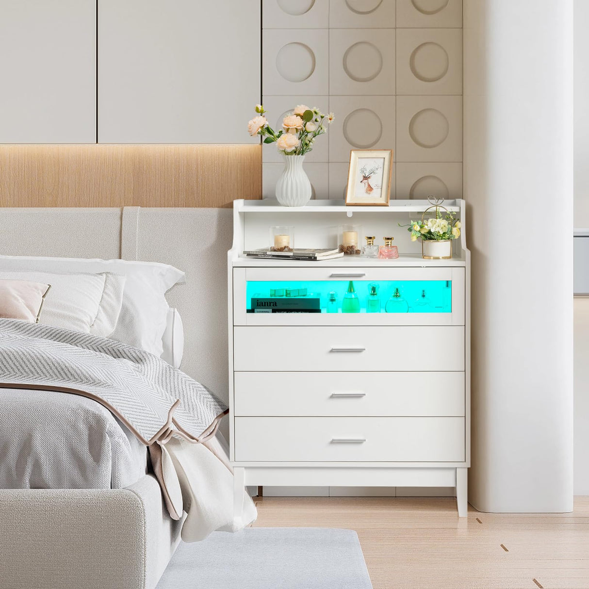 Karl home White Dresser for Bedroom, 4 Drawer Dresser with LED and Charging Station, Wooden Chest of Drawers with Shelf and Glass Drawer, Modern Bedroom Furniture, Living Room, Hallway Karl home