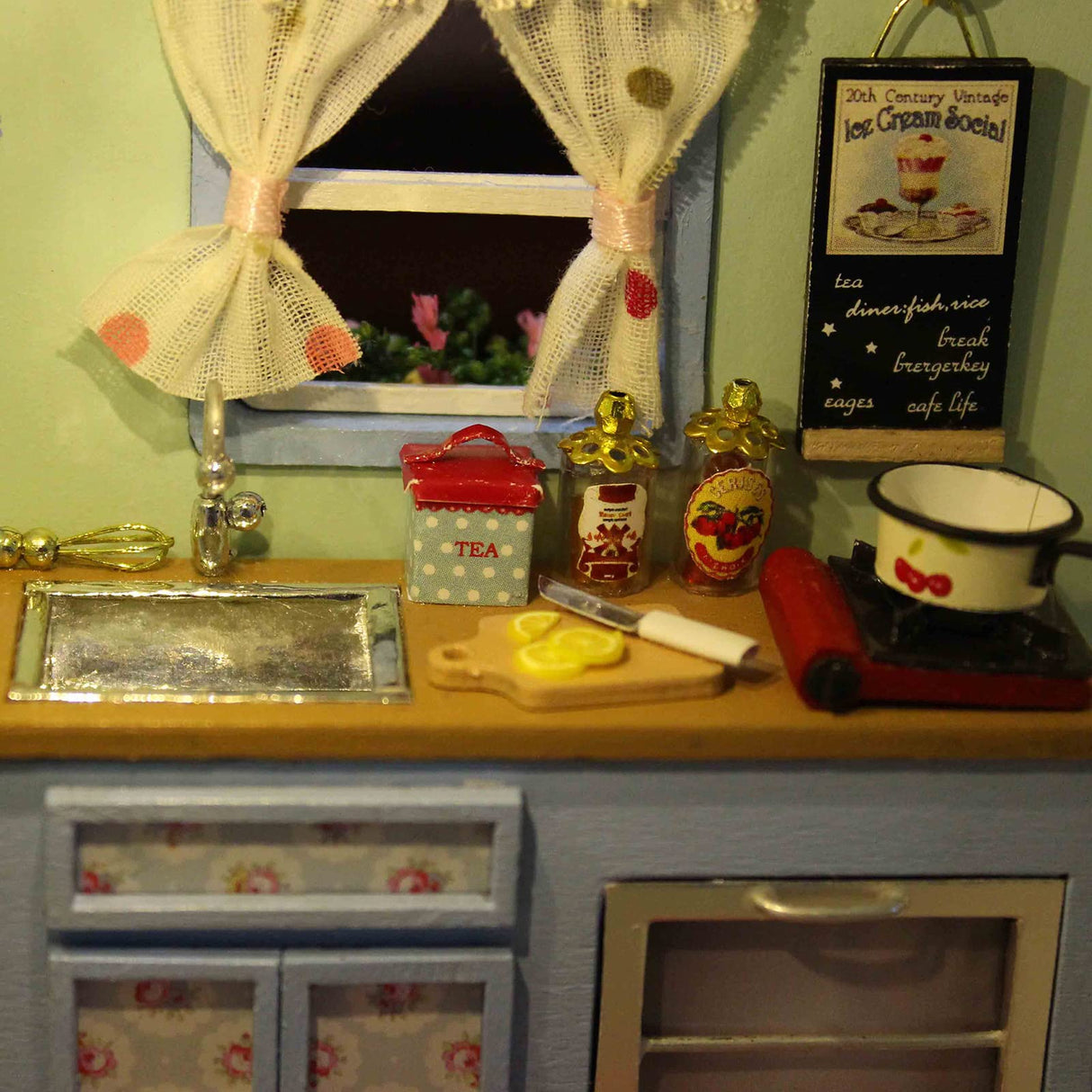 CUTEROOM DIY Miniature Wooden Caravan Dollhouse Kit with Furniture - Creative Mini Doll House Craft for Adults, Teens - Perfect Christmas Birthday Gift CUTEROOM