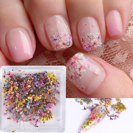3D Dried Flower for Nails, Flower Nail Art Stickers 1Box Mixed Dried Flowers for Nail Art Resin DIY Crafts Natural Real Dry Flower Decals for Spring Summer Manicure Nail Art Decorations (Style3) SINSEN