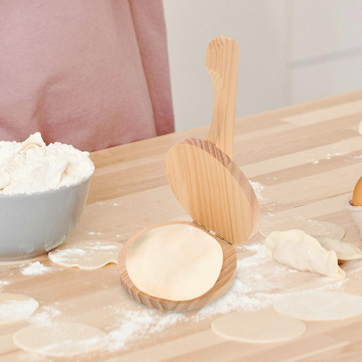 VOSAREA Wood Dumpling Presser Kitchen Dumpling Press Tool Wonton Skin Press Maker Dumpling Maker Machine for Ravioli Pancakes Pizza Manual Corn Tortillas Sugar Pancakes Wrapper (8.25X4.91X2.36 Inch) VOSAREA
