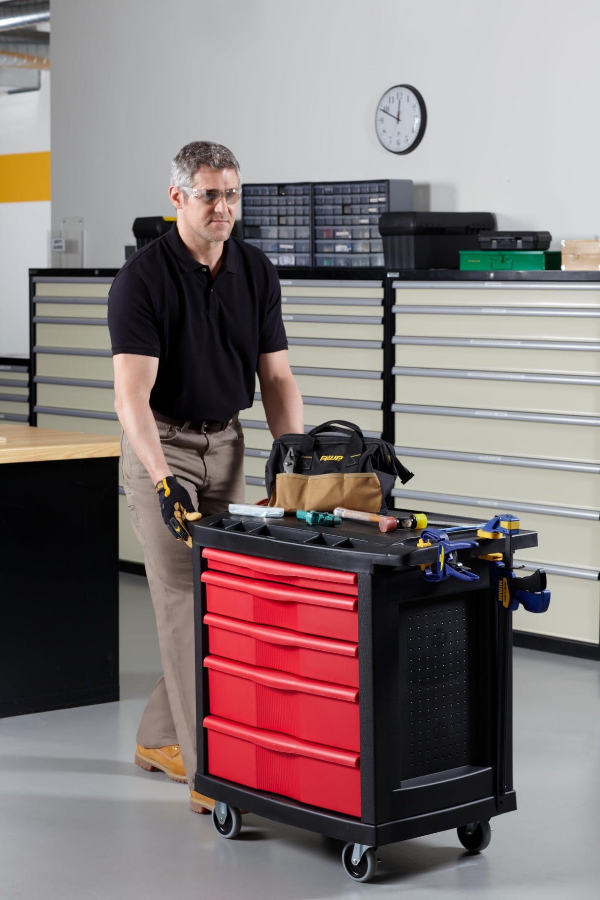 Rubbermaid Commercial Trademaster 5 Drawer Mobile Work Center, 33" L x 20" W x 34" H, Black/Red (FG773488BLA) Rubbermaid Commercial Products