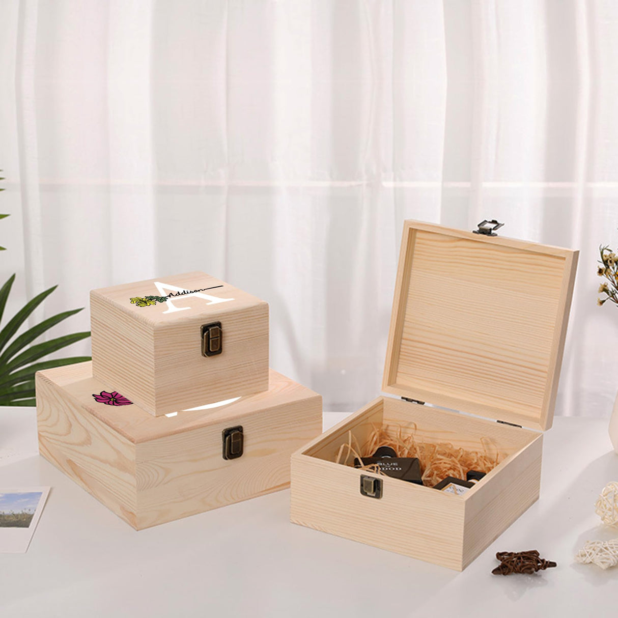 Personalized Wooden Keepsake Memory Box with Birth Flower & Name, Custom Wood Decorative Storage Box with Lids Customized Christmas Gift Box for Cooayyaooc
